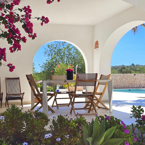 Bazén a relaxační zóna vily